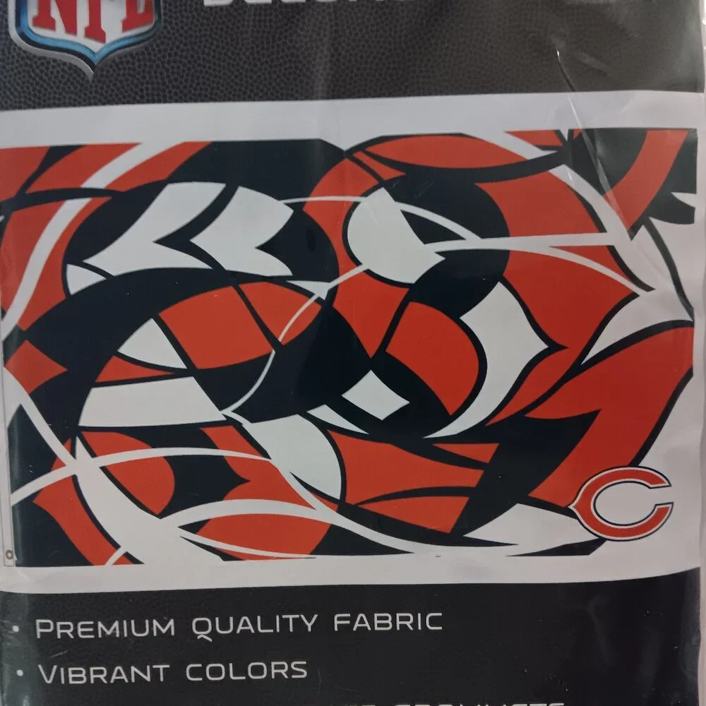 NEW Chicago Bears 3x5 NFL Flag Corner Logo Artistic Design Wincraft